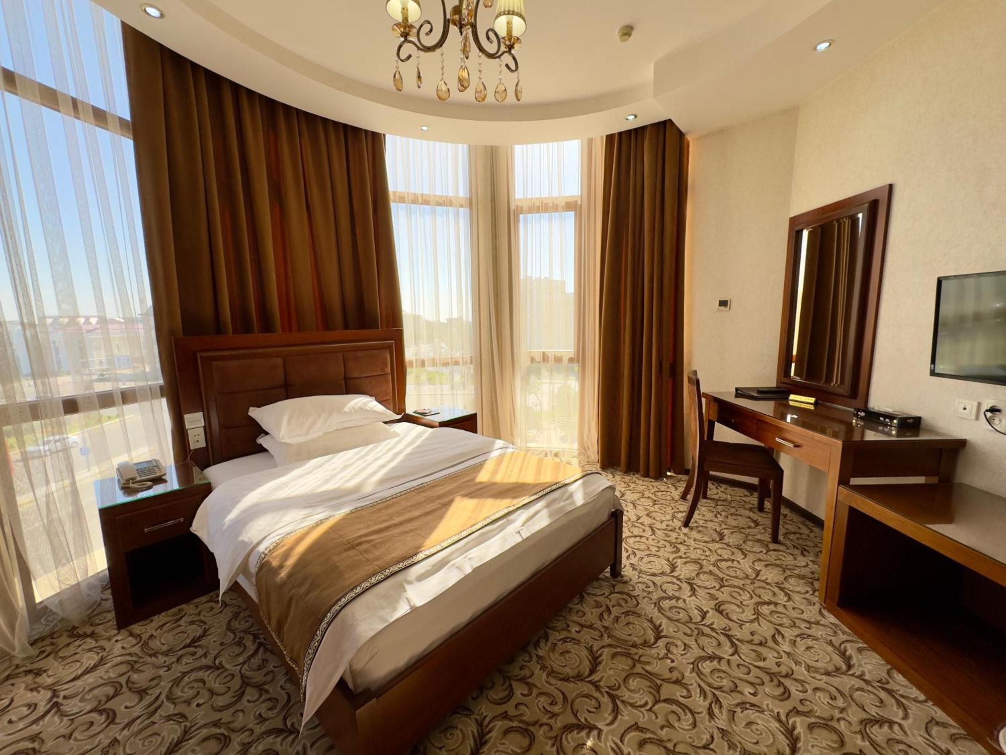 Hotel Sultan Qarshi Exterior foto